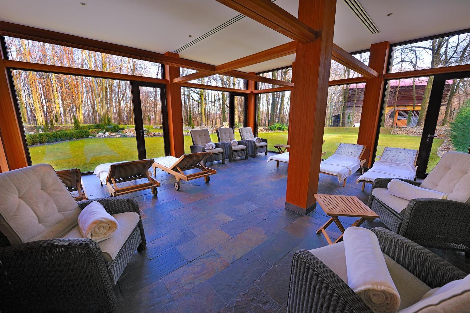 Hotel Zochova Chata - Adult Friendly Модра Экстерьер фото