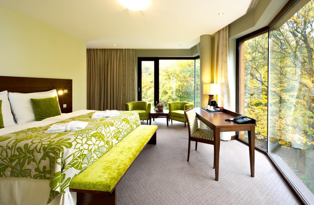 Hotel Zochova Chata - Adult Friendly Модра Экстерьер фото